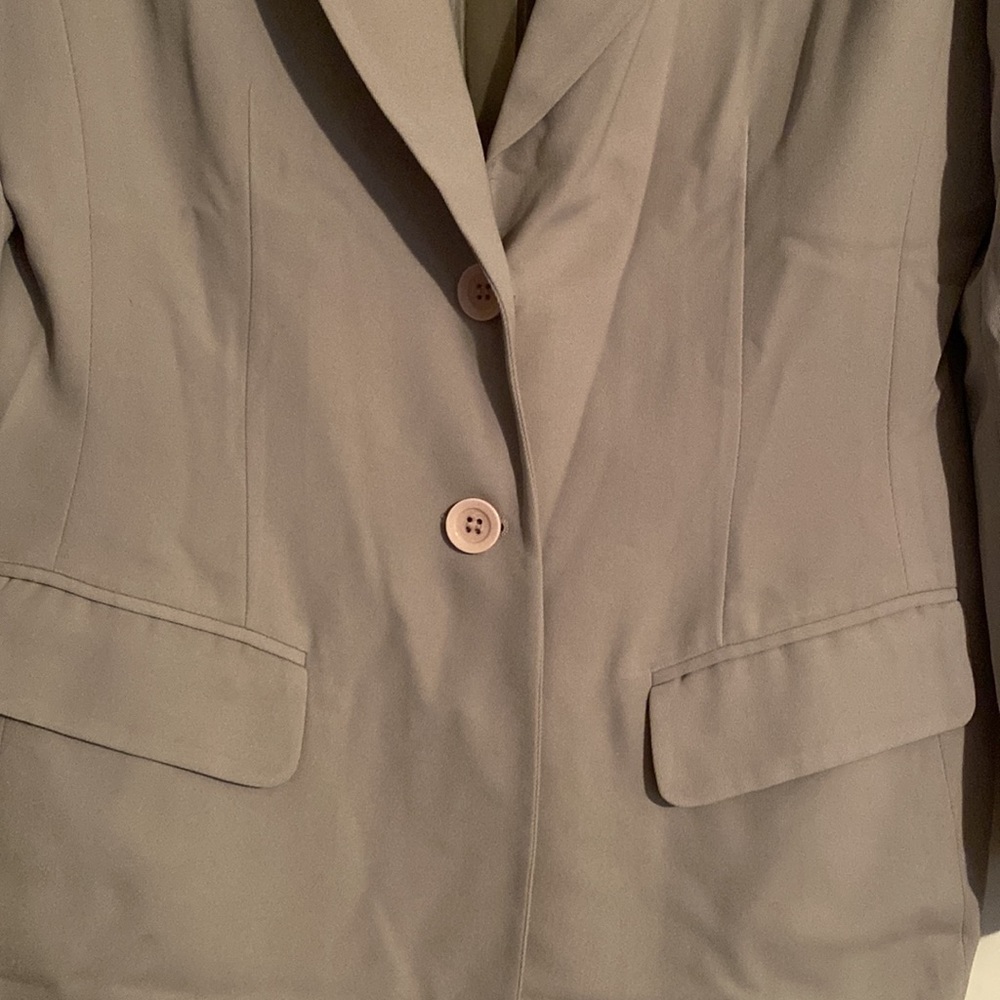 Villager Petite by Liz Claiborne Pant Suit - Picture 3 of 7